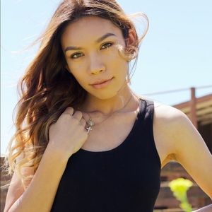 Meet your Posher, Dulce